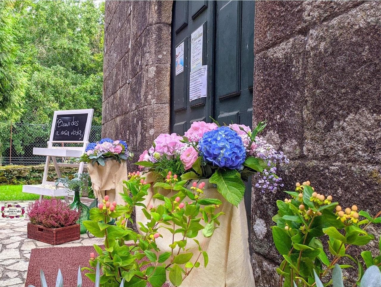 En Carmen Sío somos especialistas en la decoración floral para bodas
